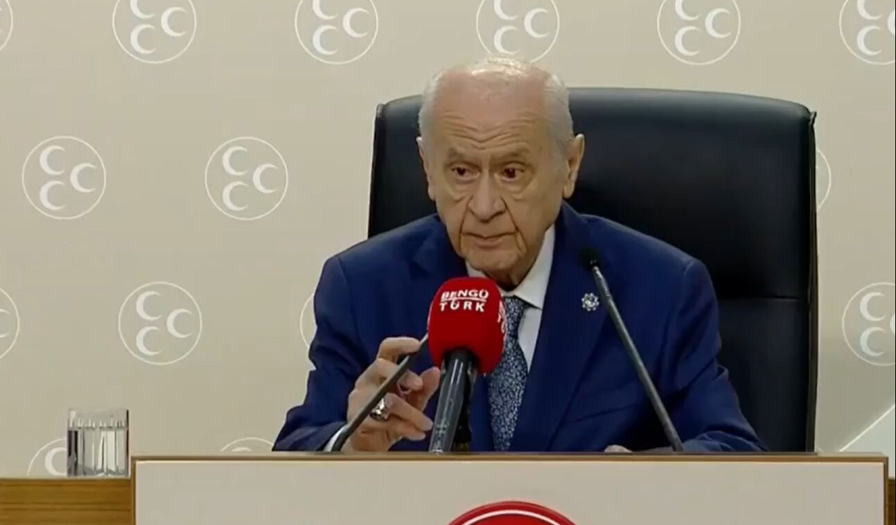 MHP Genel Başkanı Devlet Bahçeli'den sürpriz basın toplantısında Özgür Özel'e sert tepki: Bu bölücü bir ağız MHP Genel Başkanı Devlet Bahçeli'den sürpriz basın toplantısında Özgür Özel'e sert tepki: Bu bölücü bir ağız - 3. Resim