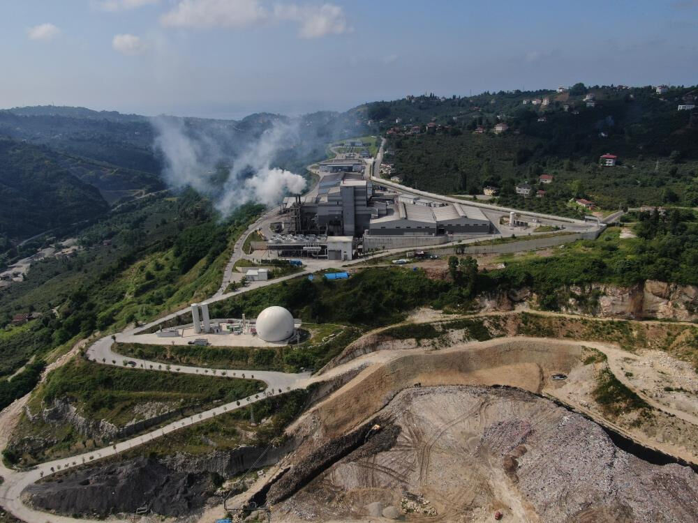 Trabzon Araklı'da çöp tesisinden dereye akıtılan su köy sakinlerini çileden çıkarttı! Kötü koku ve hastalık saçıyor Trabzon Araklı'da çöp tesisinden dereye akıtılan su köy sakinlerini çileden çıkarttı! Kötü koku ve hastalık saçıyor - 5. Resim