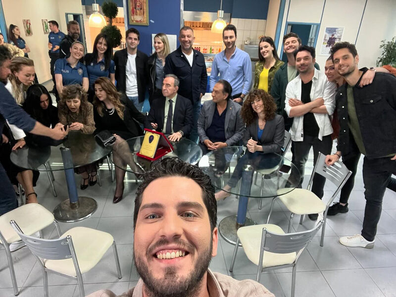 Arka Sokaklar'da yaprak dökümü! Tunç Oğuz diziden ayrıldığını duyurdu Arka Sokaklar'da yaprak dökümü! Tunç Oğuz diziden ayrıldığını duyurdu - 2. Resim