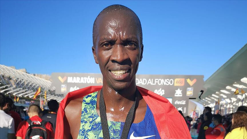 Aslen Kenyalı olan Kaan Kigen Özbilen Paris 2024 Olimpiyat Oyunları'nda Maraton branşında yarışıyor Aslen Kenyalı olan Kaan Kigen Özbilen Paris 2024 Olimpiyat Oyunları'nda Maraton branşında yarışıyor - 1. Resim