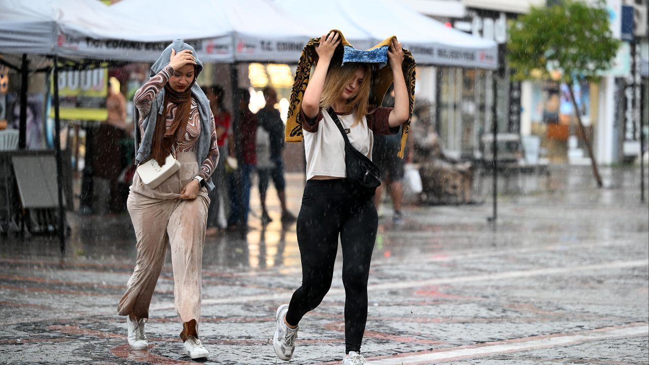 Meteoroloji&#039;den serinleten haber geldi, şemsiyelerinizi hazırlayın