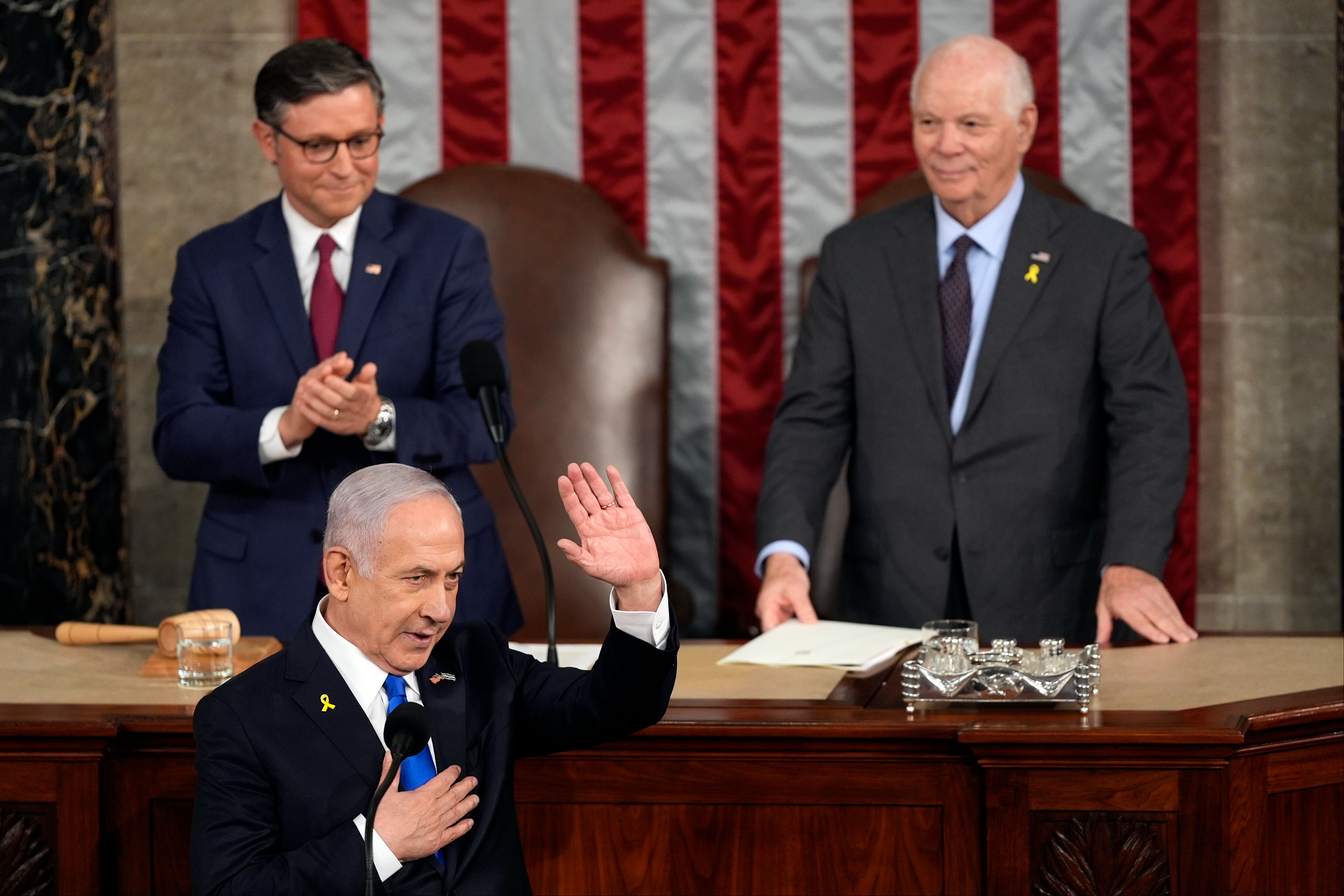ABD tarihine kara leke! Netanyahu Kongre'de ayakta alkışlandı Netanyahu ABD Kongresi'nde dakikalarca alkışlandı!