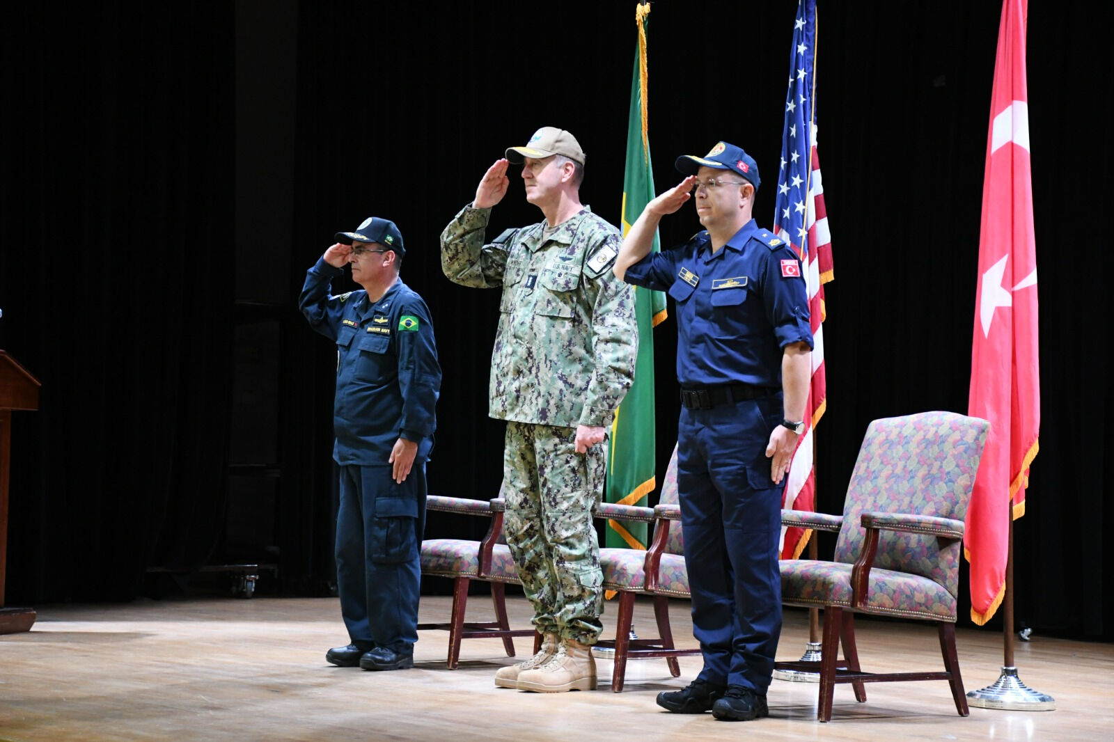 Türk askerleri Aden Körfezi'nde! Birleşik Görev Kuvveti komutası devralındı - 1. Resim