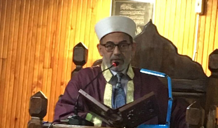 Yer Bağcılar: Tartıştığı imamı okla vurdu, cemaat saldırganı hemen etkisiz hale getirdi Yer Bağcılar: Tartıştığı imamı okla vurdu, dersini esnaf anında verdi - 3. Resim