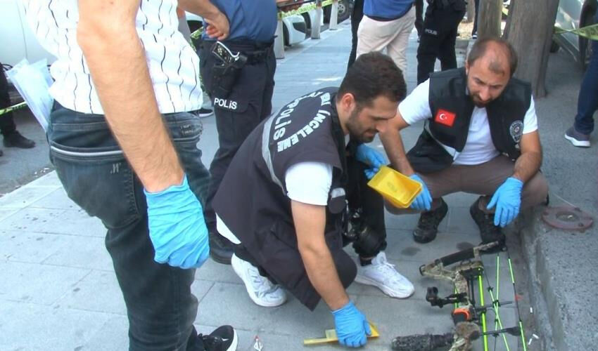 Yer Bağcılar: Tartıştığı imamı okla vurdu, cemaat saldırganı hemen etkisiz hale getirdi Yer Bağcılar: Tartıştığı imamı okla vurdu, dersini esnaf anında verdi - 2. Resim