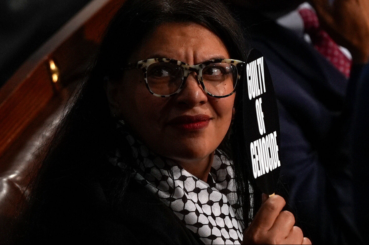 ABD Temsilciler Meclisi'ne seçilen ilk Müslüman kadınlardan olan Rashida Tlaib, Netanyahu'yu protesto etti - 1. Resim