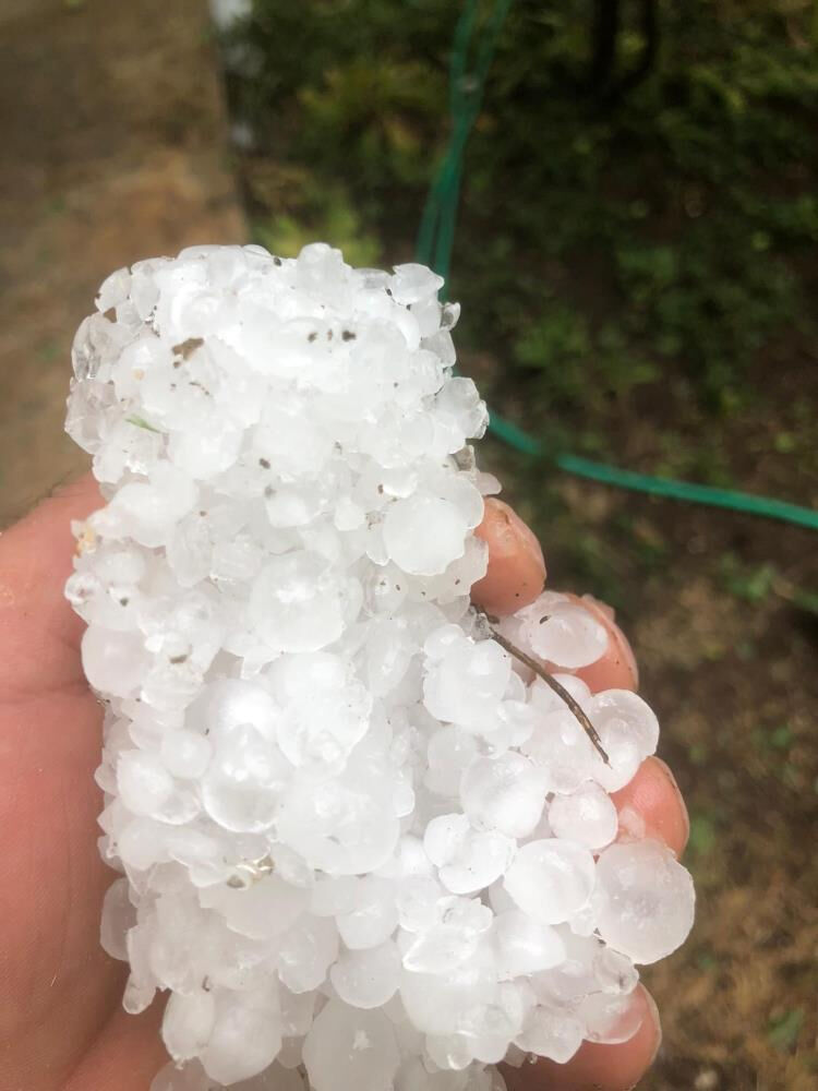 Ankara ve İstanbul'u kısa süreli sağanak vurdu! Yollar göle döndü, vatandaşlar zor anlar yaşadı - 2. Resim