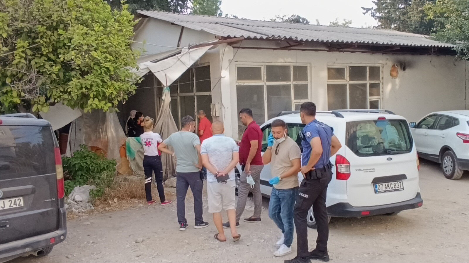 Antalya'da 86 yaşındaki adam kanepede ölü bulundu - 1. Resim