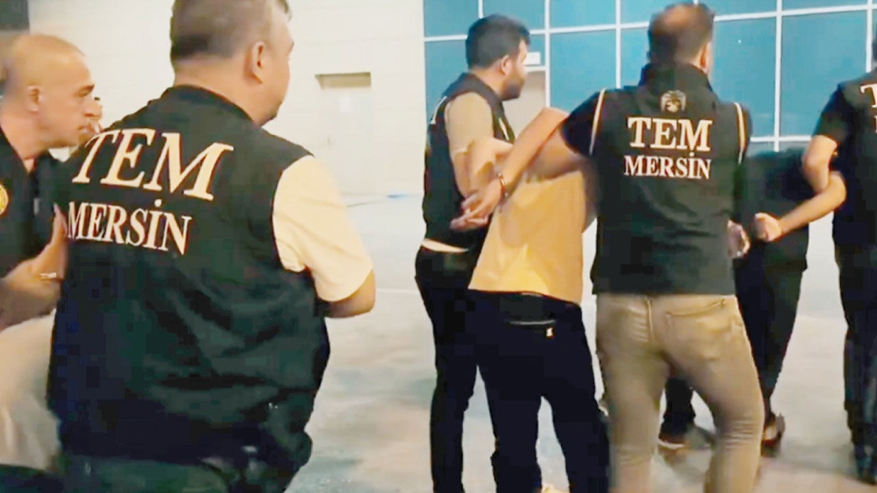 DEM Parti, Mersin'deki halayda teröristbaşı lehine slogan attıkları için gözaltına alınan PKK yandaşlarına sahip çıktı! Algı yapmak için skandal açıklama - 2. Resim