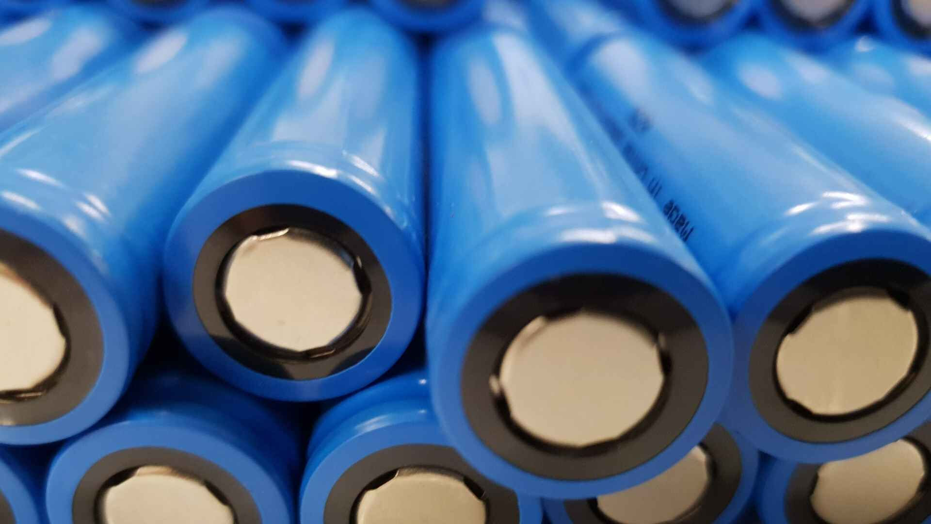 Elektrikli bisikletler ve scooterlarda bekleyen büyük tehlike! Lityum iyon pilleri su ile söndürmeye çalışmayın Elektrikli bisikletler ve scooterlarda bekleyen büyük tehlike! Lityum iyon pilleri su ile söndürmeye çalışmayın - 3. Resim