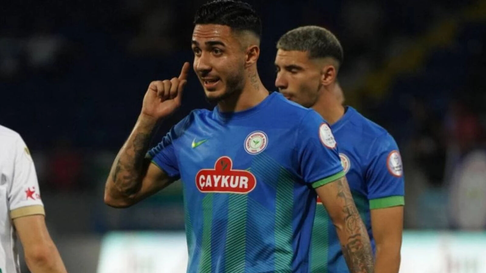 Emirhan Topçu, Beşiktaş'a gidecek mi? Çaykur Rizespor, transferde sona yaklaşan takımı açıkladı Emirhan Topçu, Beşiktaş'a gidecek mi? Çaykur Rizespor, transferde sona yaklaşan takımı açıkladı - 1. Resim