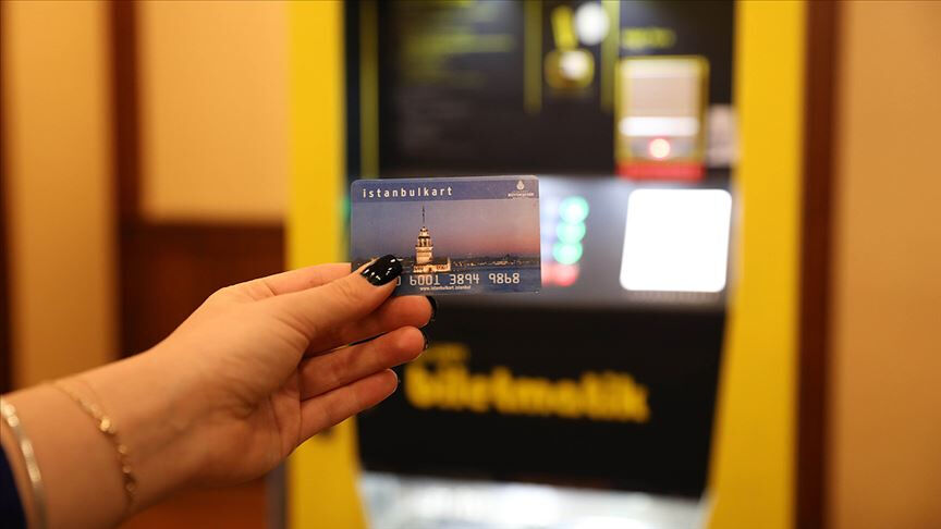 İstanbul'da toplu taşıma zammı sonrası mavi kart aylık abonman 1389 TL'den 1569 TL'ye çıktı - 1. Resim