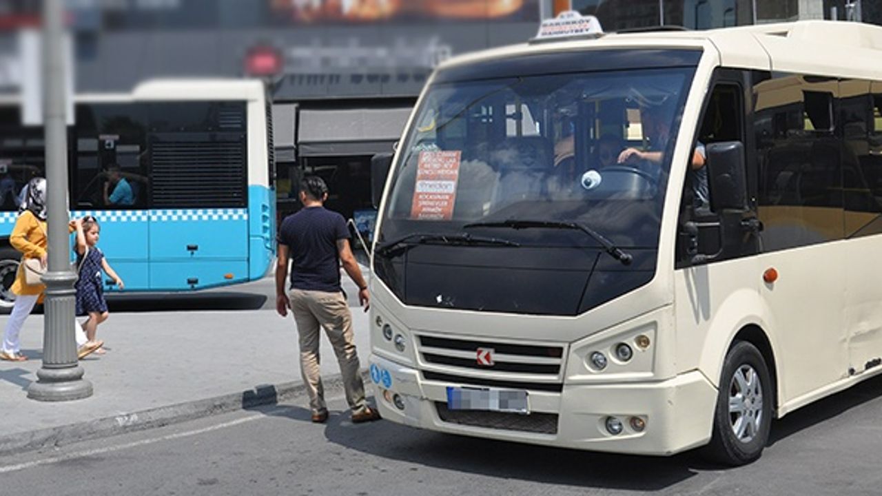 İstanbul&#039;da ulaşıma gelen zamların ardından öğrenci minibüs ücreti 12 lira oldu