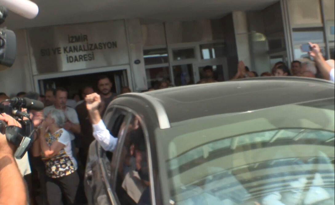 İzmir'deki elektrik faciasında İZSU Genel Müdürü dahil 6 kişi gözaltına alındı - 1. Resim