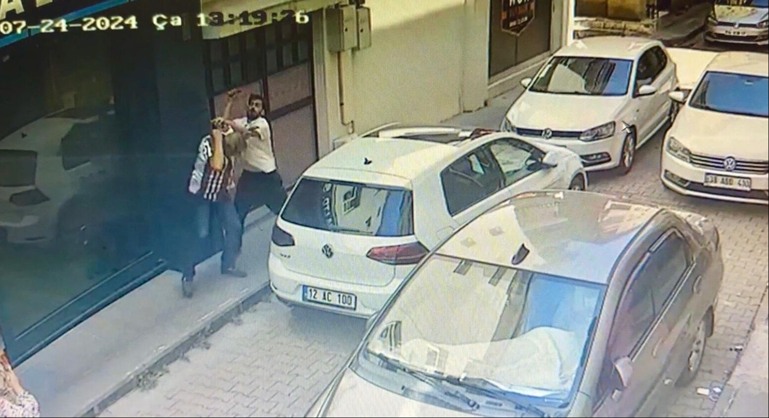 Kimlikleri belli oldu... Bingöl'deki bıçaklı saldırı dehşetinde ölü sayısı arttı! - 1. Resim