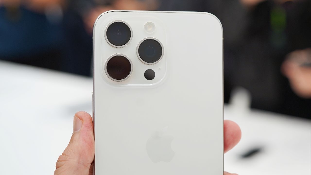 Samsung, Apple&#039;ın kameralarına göz dikti! iPhone&#039;larda Sony lens dönemi kapanıyor