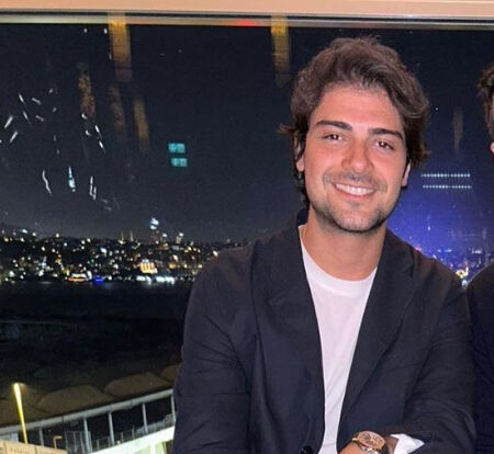 Yalçın Ayaydın'ın oğlu olan Mert Ayaydın, 1996 yılında doğdu - 1. Resim