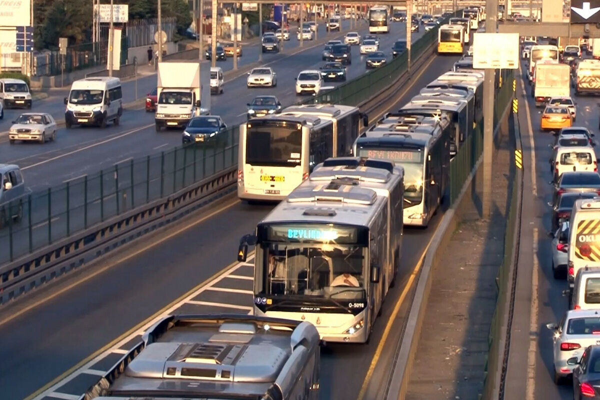 Cennet Mahallesi metrobüs durağı Söğütlüçeşme yönü 25-28 Temmuz arasında kapalı olacak - 2. Resim