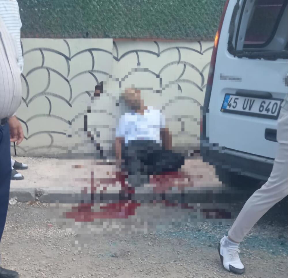 Manisa'daki olay kan dondurdu! Çocuklar kavga etti, o canından oldu Çocukların kavgasına aileler karıştı, 1 kişi canından oldu - 1. Resim