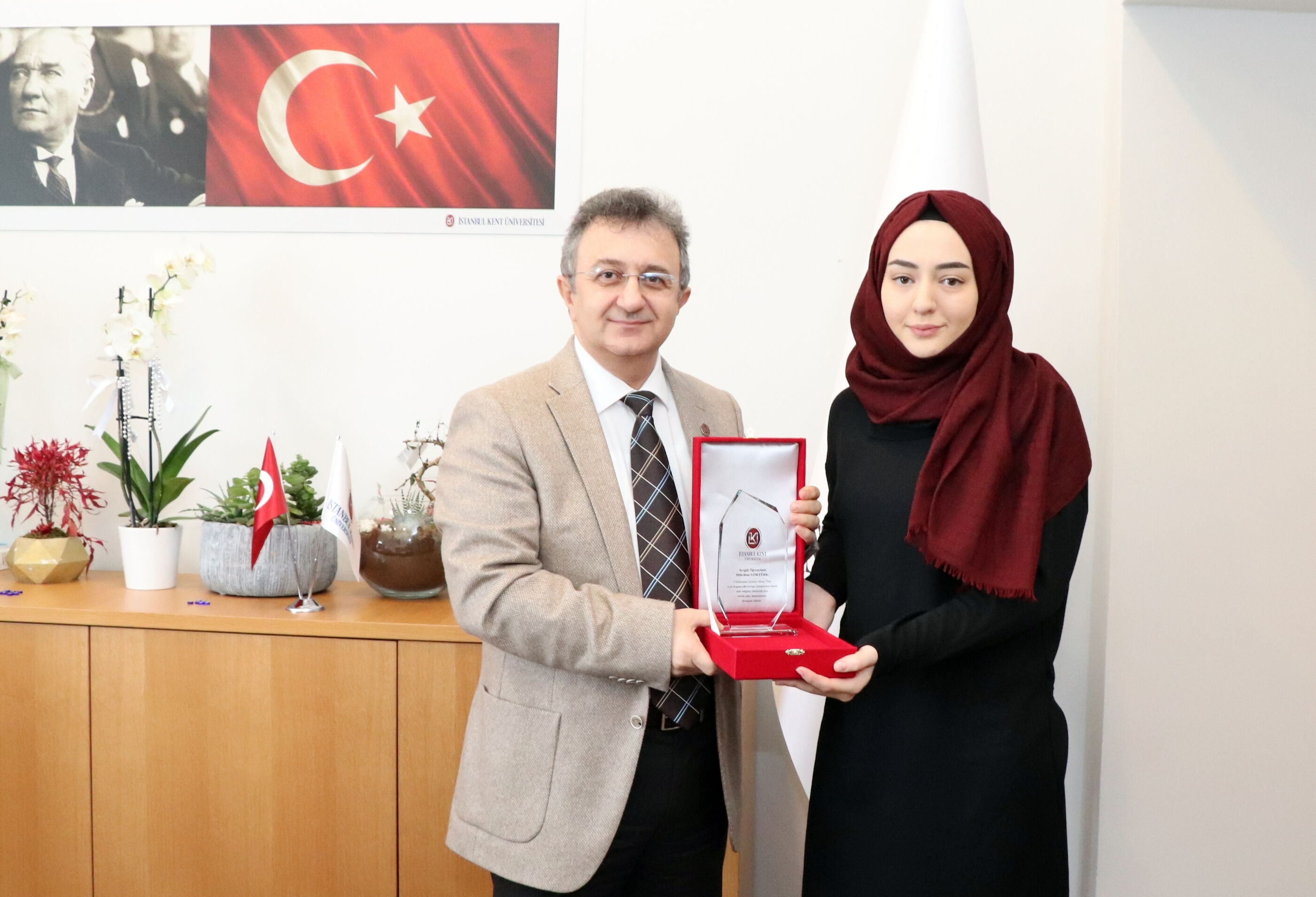 İstanbul Kent Üniversitesi Rektörlüğüne Prof. Dr. Mehmet Necmettin Atsü 1968 yılında doğdu İstanbul Kent Üniversitesi Rektörlüğüne Prof. Dr. Mehmet Necmettin Atsü 1968 yılında doğdu - 1. Resim