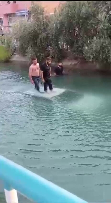 Otomobil sulama kanalına uçtu! Adana'da can pazarı, işte o anlar - 2. Resim