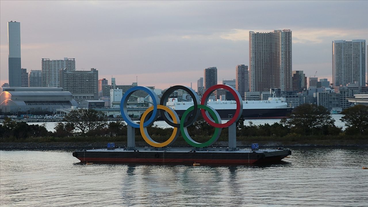 Türkiye olimpiyatlarda güreş haricindeki ilk madalyasını atletizm dalında aldı