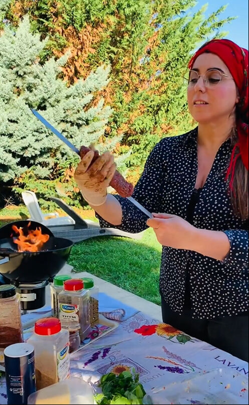 Ülkeyi terk edip İsviçre'ye yerleşmişti! Şimdilerde köy hayatı yaşayan Seher Dilovan son halini paylaştı Ülkeyi terk edip İsviçre'ye yerleşmişti! Şimdilerde köy hayatı yaşayan Seher Dilovan son halini paylaştı - 4. Resim