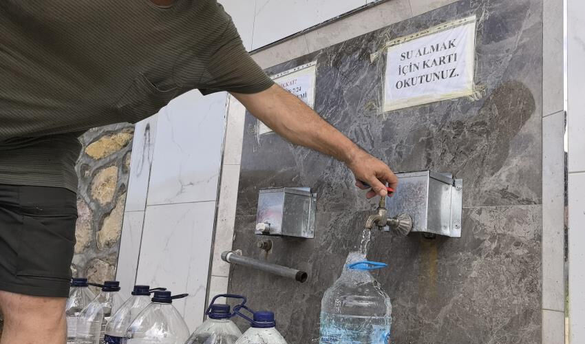 Bursa’da bir ilk! Mahalleli isyan etti, köydeki çeşmede kartlı sisteme geçildi - 3. Resim
