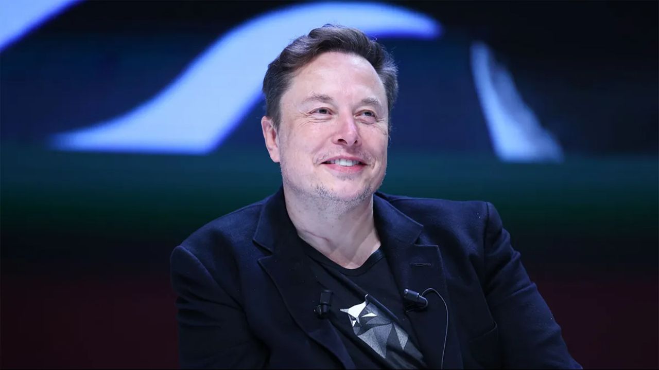 Elon Musk, kendi yapay zekasını eğitmek için insanları kullanıyor!