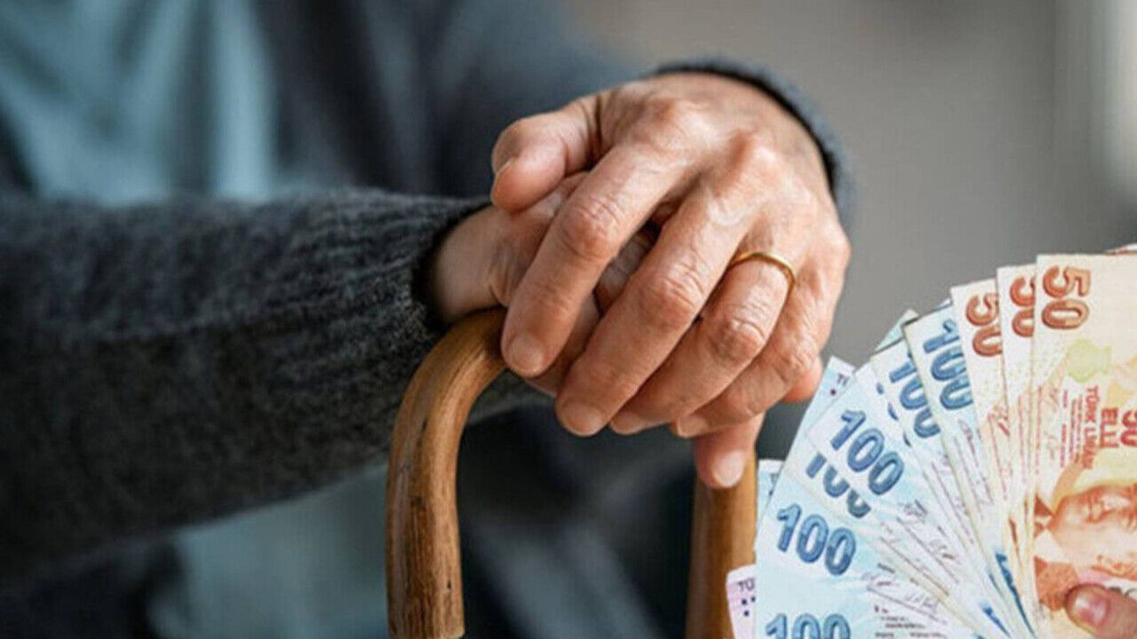 En düşük emekli maaşına zam maddesi Meclis'te kabul edildi - 3. Resim