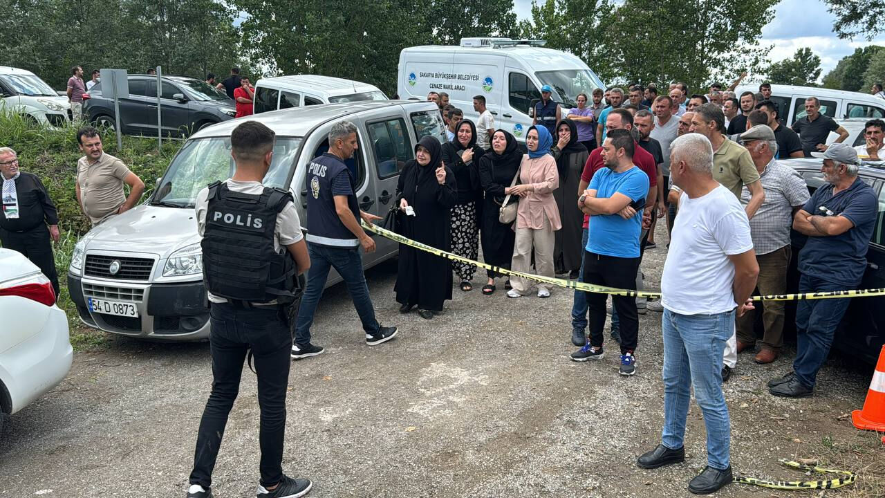 Eski Ferizli Belediye Başkanı Ahmet Soğuk öldürüldü! Eski Ferizli Belediye Başkanı Ahmet Soğuk öldürüldü! - 1. Resim