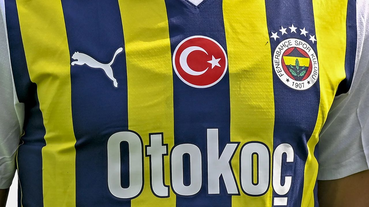 Fenerbahçe iki yıldız isim için talip oldu! Temaslar başladı