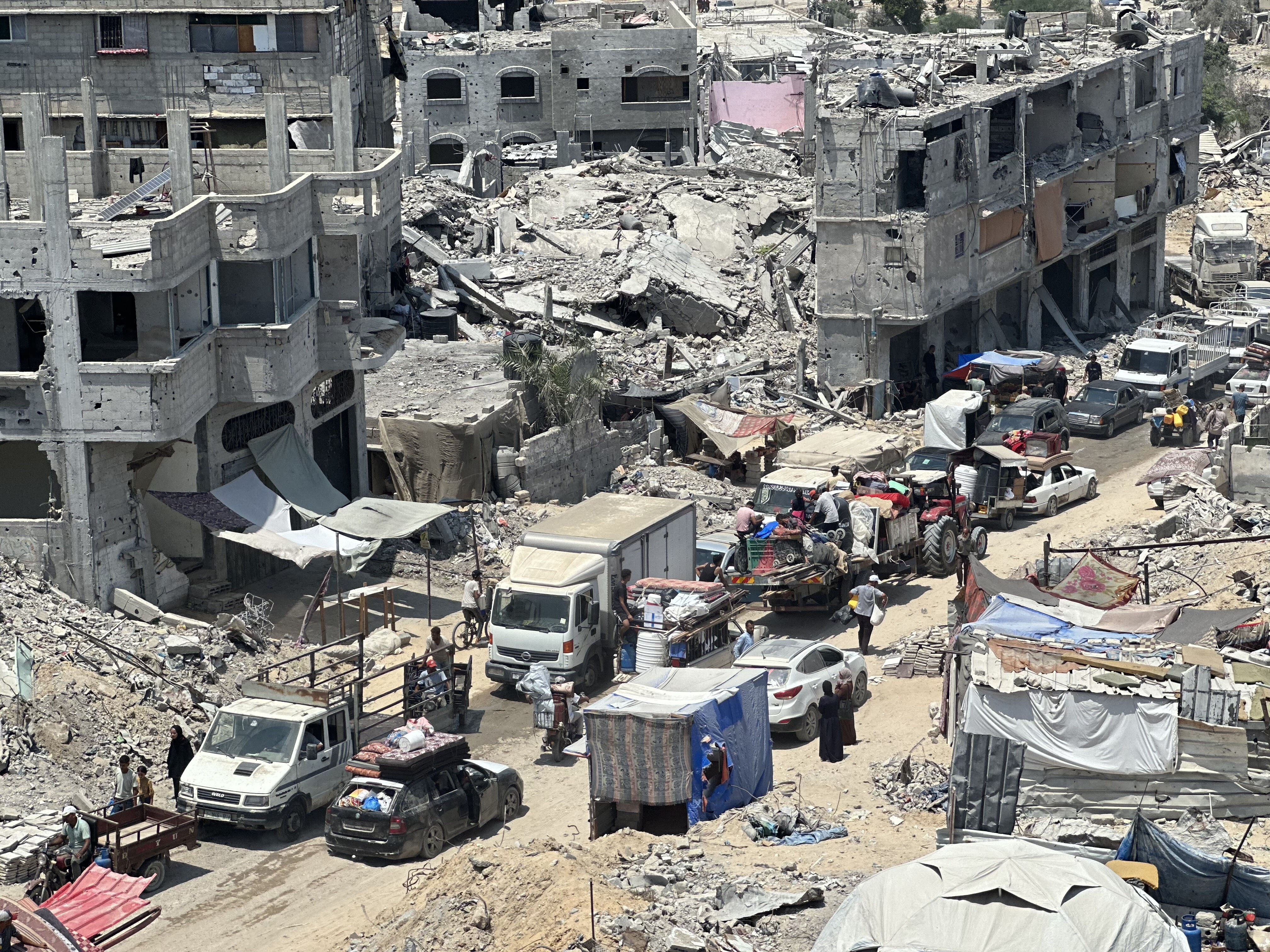 İsrail Gazze'de sahra hastanesini bombaladı: 31 kişi hayatını kaybetti  - 1. Resim