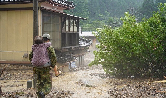 Şiddetli yağış Japonya'yı vurdu! Ölü sayısı arttı, kayıplar aranıyor - 2. Resim