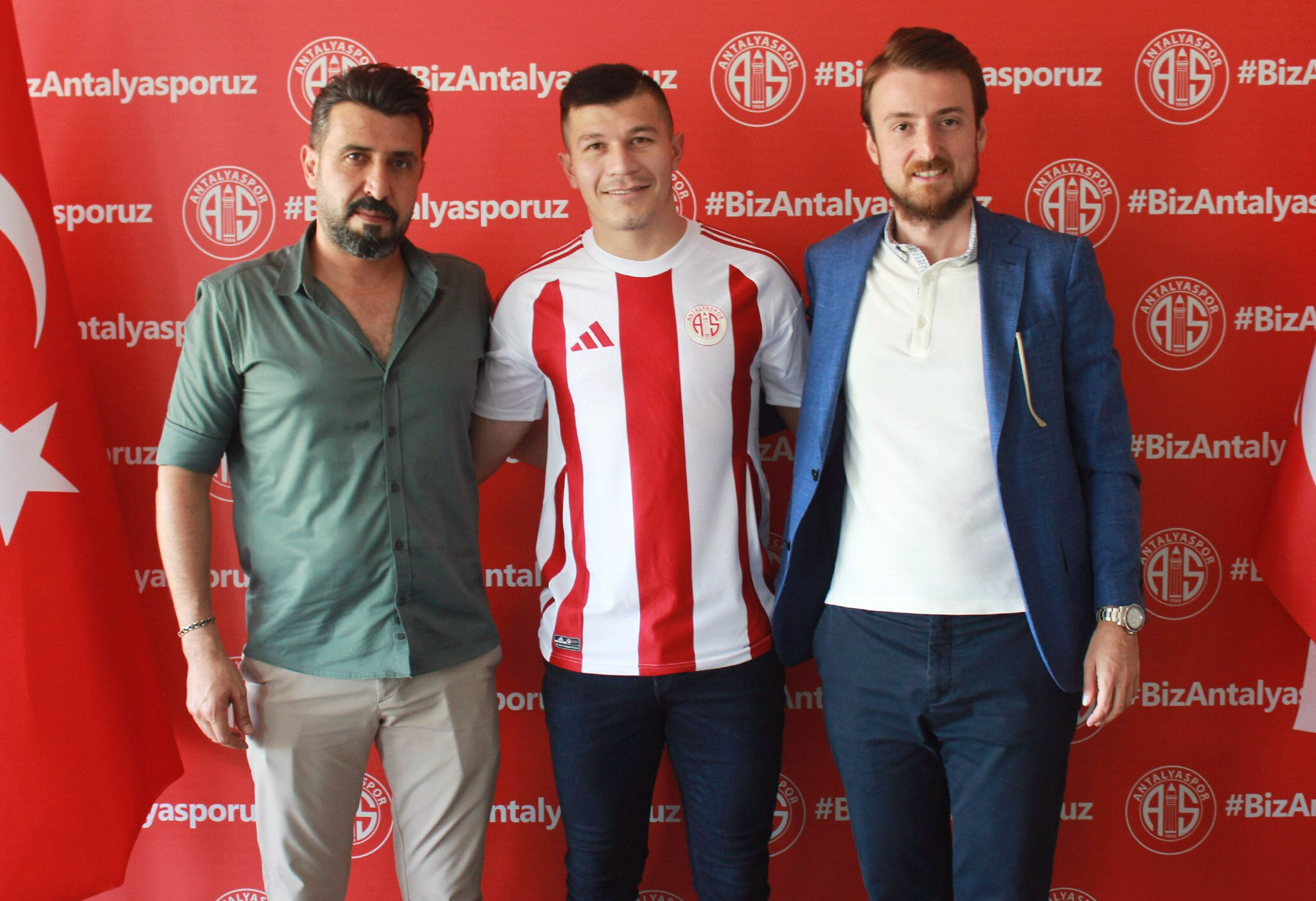Antalyaspor Paraguaylı golcü Braian Jose Samudio Segovia'yı transfer etti - 1. Resim
