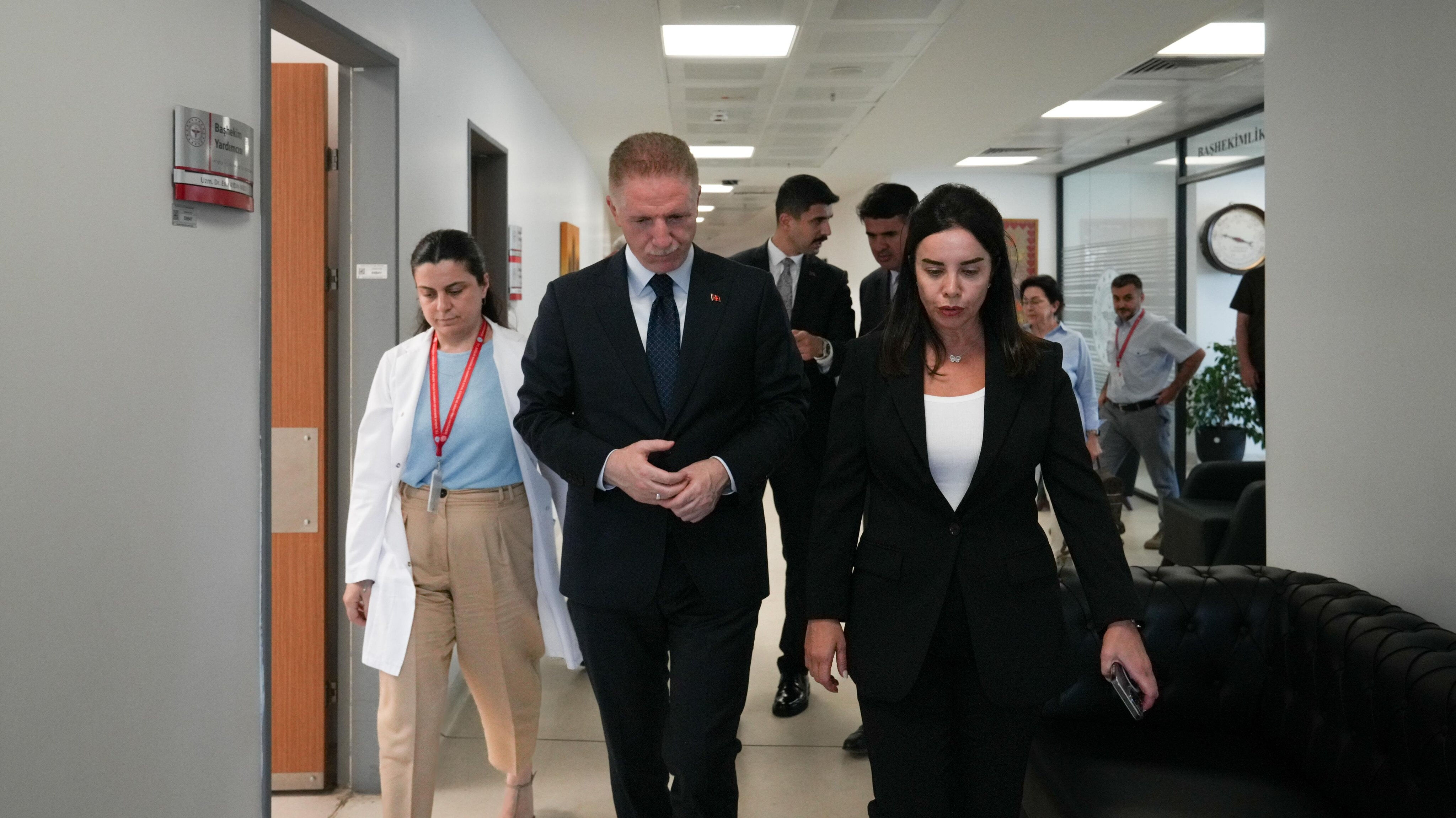 Aşık Veysel'in kızı Hayriye Özer’den kötü haber! Yoğun bakıma kaldırıldı Aşık Veysel'in kızı Hayriye Özer’den kötü haber! Yoğun bakıma kaldırıldı - 1. Resim