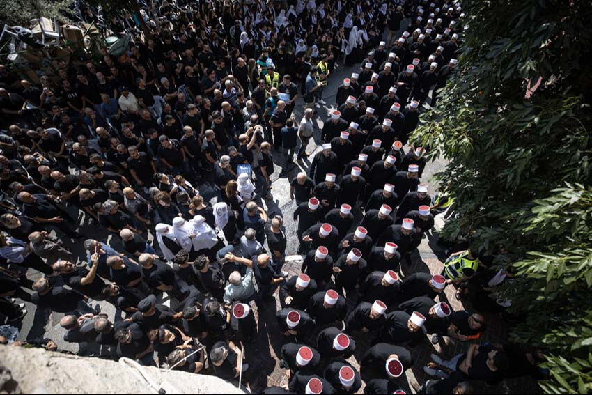 Binlerce kişi Mecdel Şems beldesindeki saldırıda ölenlere ağladı - 2. Resim