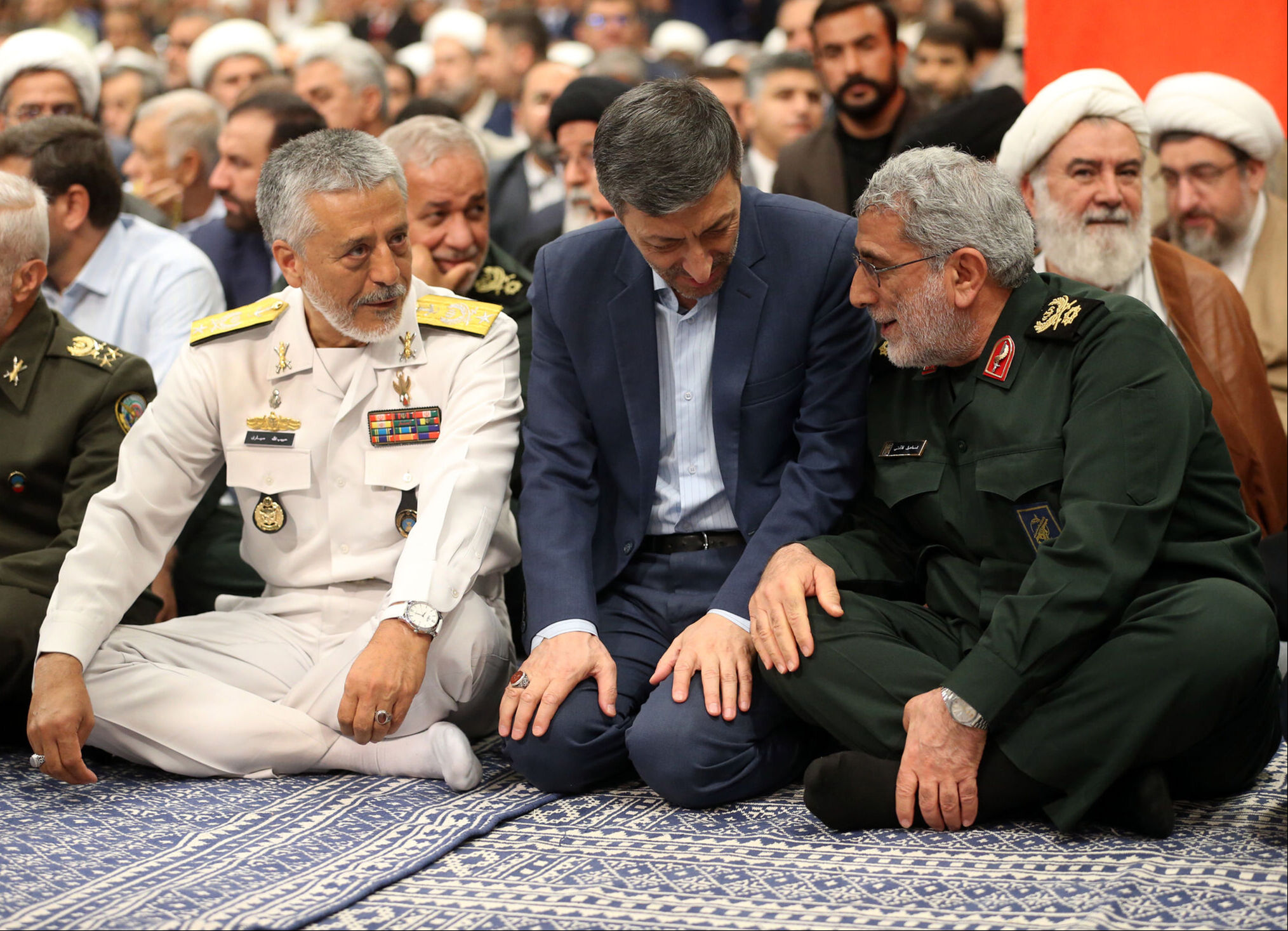 İran'da yeni dönem resmen başladı: Mesud Pezeşkiyan cumhurbaşkanlığı koltuğunda İran'da yeni dönem resmen başladı: Mesud Pezeşkiyan cumhurbaşkanlığı koltuğunda - 2. Resim