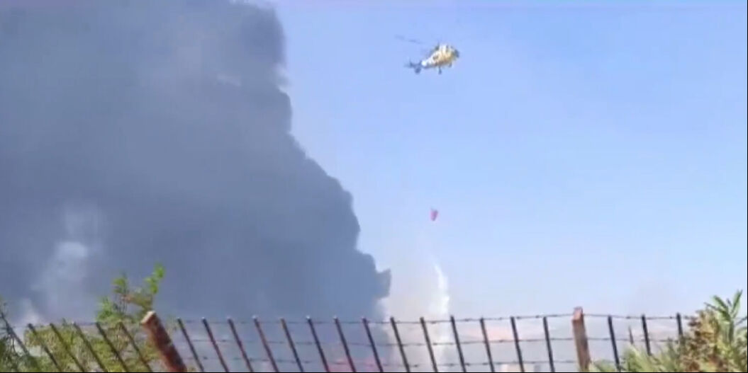 Mersin Silifke'deki Ceyport limanının şantiyesinde yangın çıktı - 2. Resim