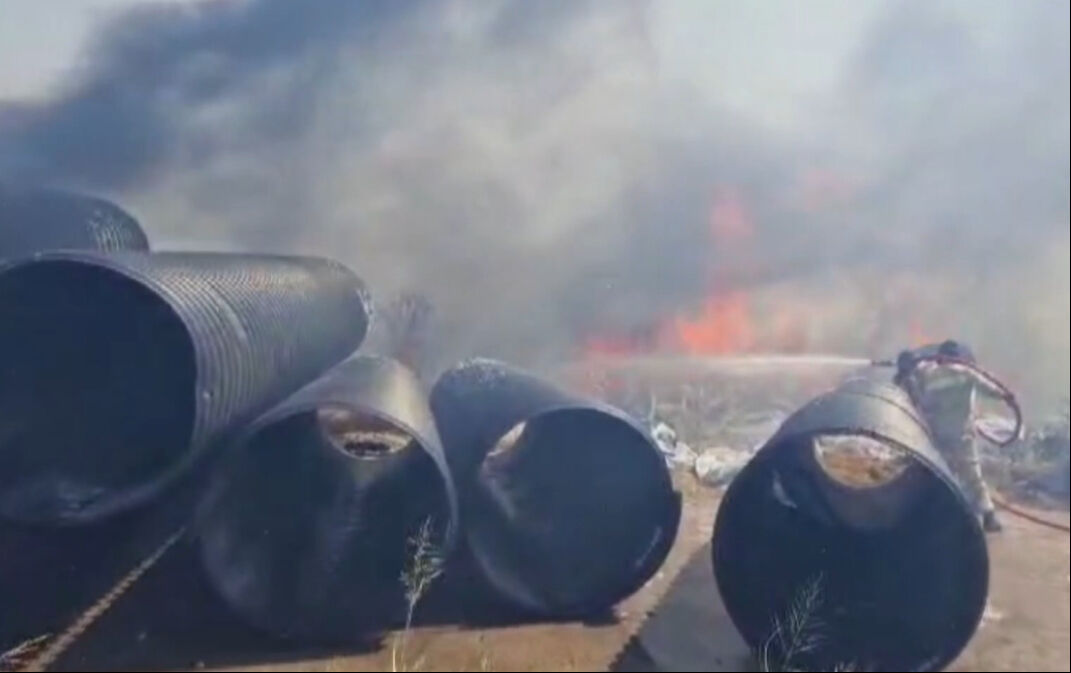 Mersin Silifke'deki Ceyport limanının şantiyesinde yangın çıktı - 3. Resim