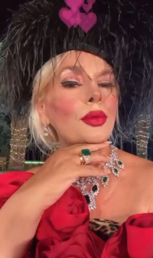 Safiye Soyman'ın oğlunun vefatının ardından Banu Alkan'ın yaptığı paylaşımlar tepki çekti - 3. Resim