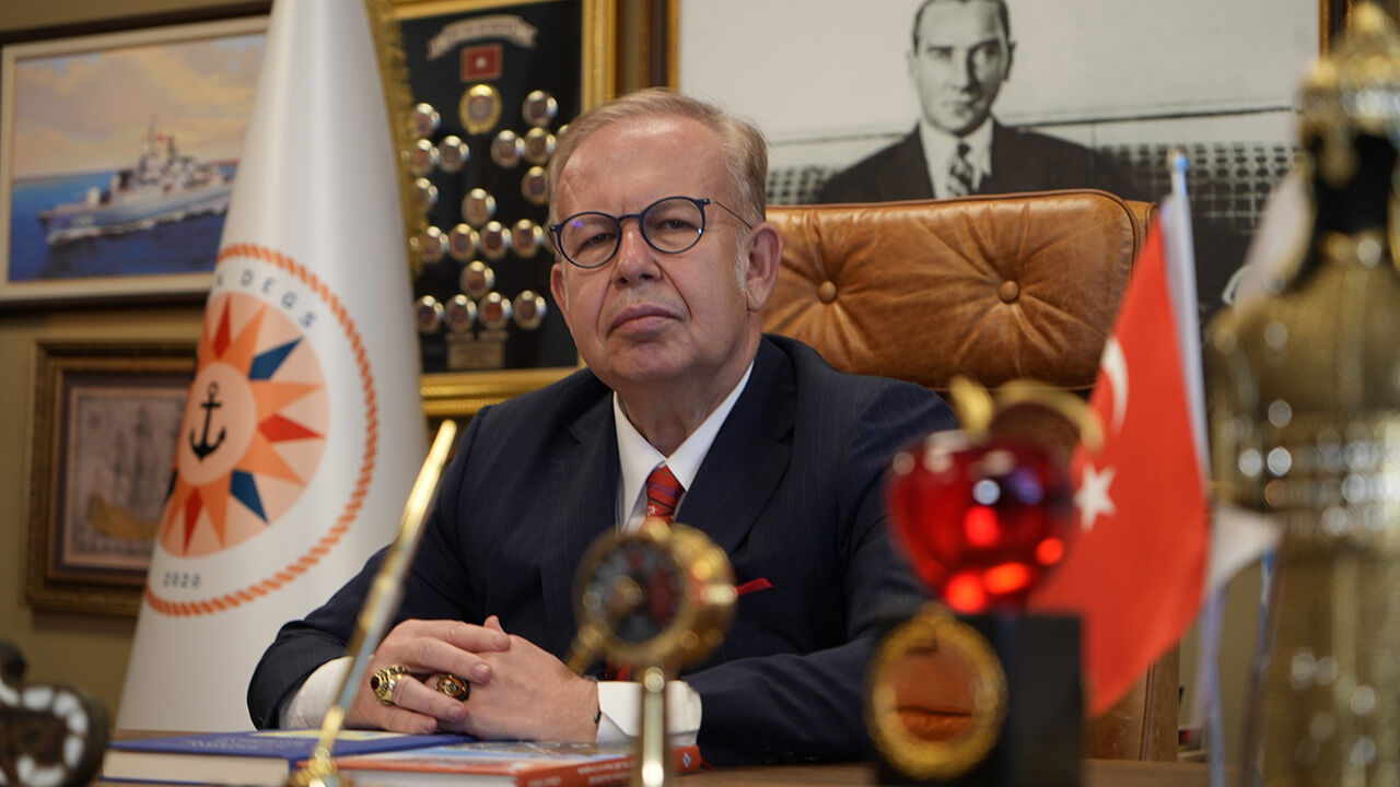 Cihat Yaycı'dan CHP'li Namık Tan'a 'Mavi Vatan' tepkisi: Derhal istifa etmeli Cihat Yaycı'dan CHP'li Namık Tan'a 'Mavi Vatan' tepkisi: Derhal istifa etmeli - 1. Resim