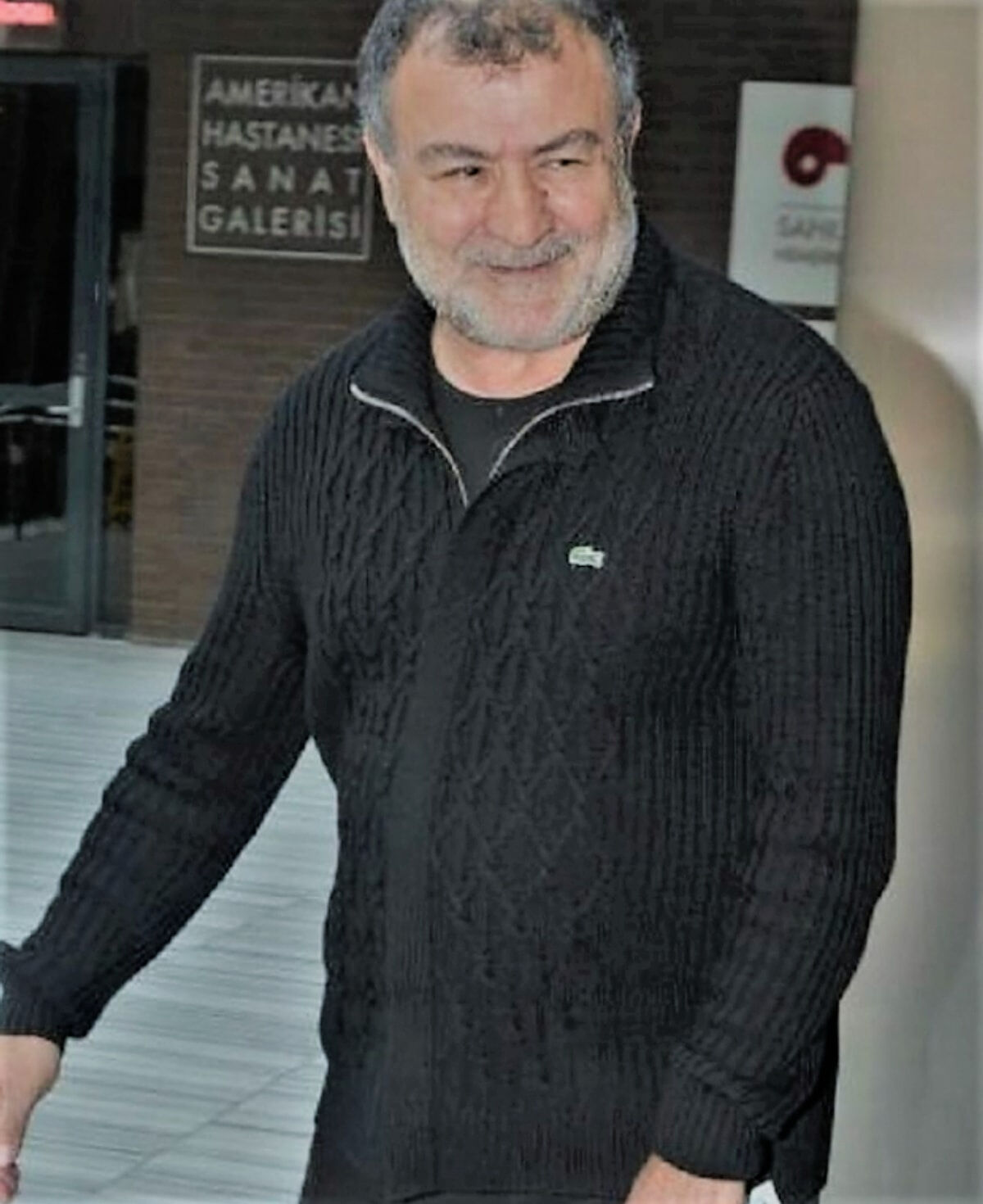 Kenan Işık'a ikizi kadar benzeyen kardeşi görenlerin boğazını düğümledi - 1. Resim