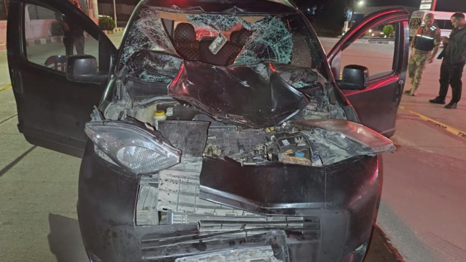 Kontrolden çıkan tır, düğün çıkışında dehşet saçtı! 1'i bebek 4 kişi hayatını kaybetti Kontrolden çıkan tır, düğün çıkışında dehşet saçtı! 1'i bebek 4 kişi hayatını kaybetti - 1. Resim