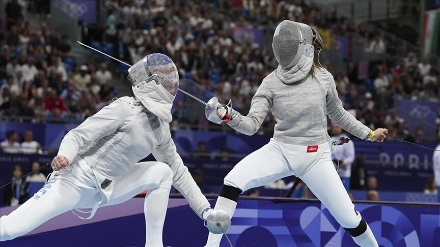 Milli eskrimci Nisanur Erbil, Magda Skarbonkiewicz'i yenerek son 16'ya yükseldi Milli eskrimci Nisanur Erbil, Magda Skarbonkiewicz'i yenerek son 16'ya yükseldi - 1. Resim