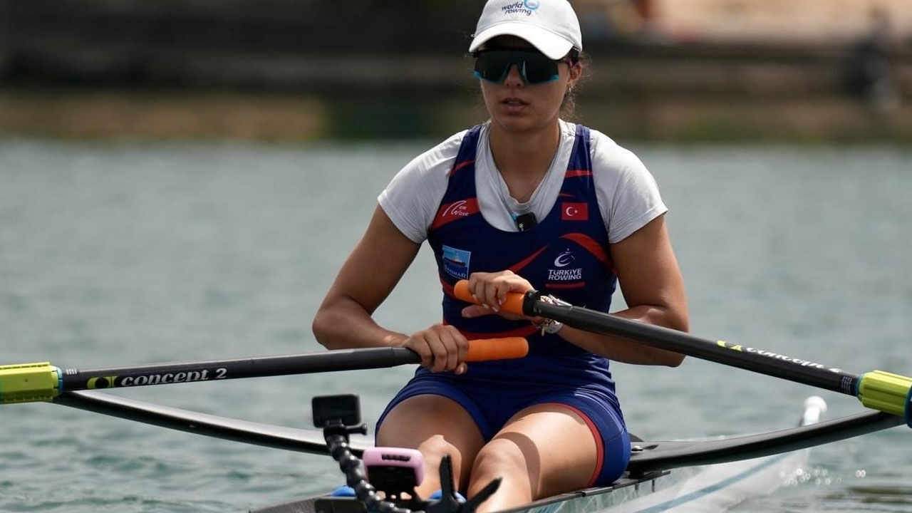Paris'te zafer peşinde! Olimpiyatlarda yarışan ilk Türk kadın milli kürekçi: Elis Özbay - 1. Resim