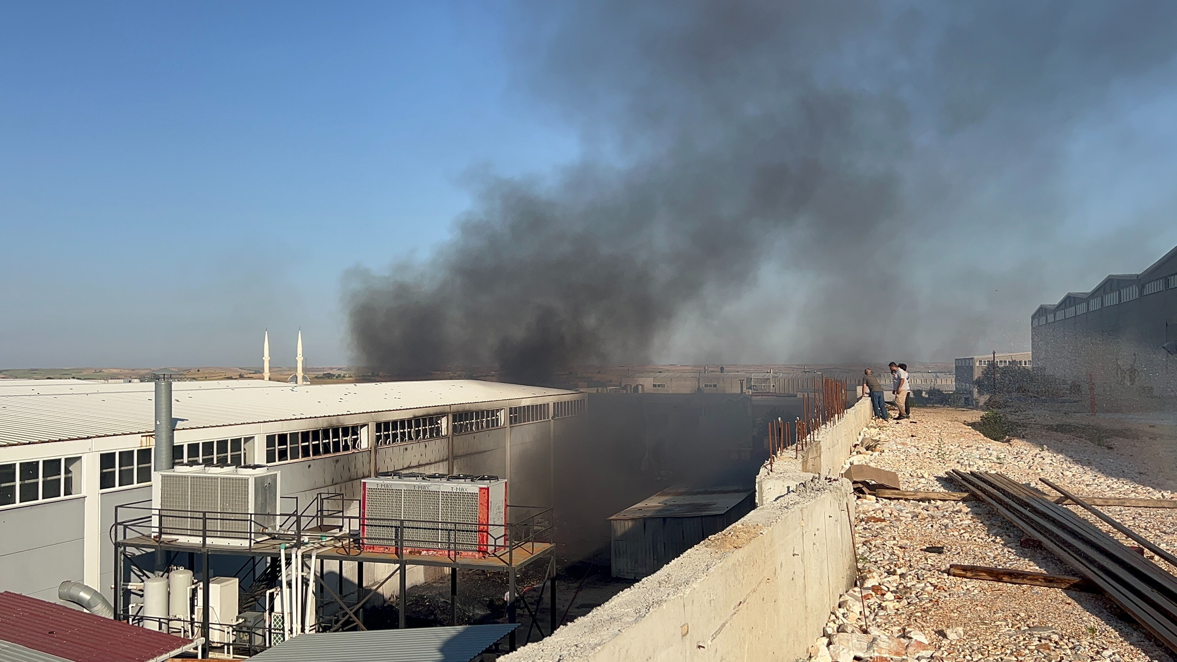 Tekirdağ'da fabrika yangınları! Patlamalar yaşanıyor - 3. Resim