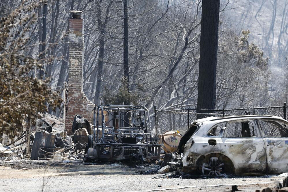 ABD'de 94 noktada yangın çıktı! California tarihinin en büyük 6. yangını dev alanı küle çevirdi ABD'de 94 noktada yangın çıktı! California tarihinin en büyük 6. yangını dev alanı küle çevirdi - 4. Resim