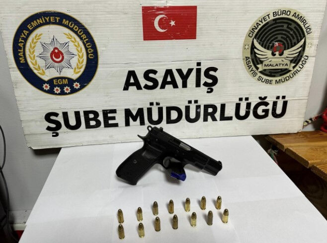 Cinayetten aranan İYİ Parti Malatya eski İl Başkanı Hakan Yılmaz'ın polise teslim olduğu iddia edildi Cinayetten aranan İYİ Parti Malatya eski İl Başkanı Hakan Yılmaz'ın polise teslim olduğu iddia edildi - 2. Resim