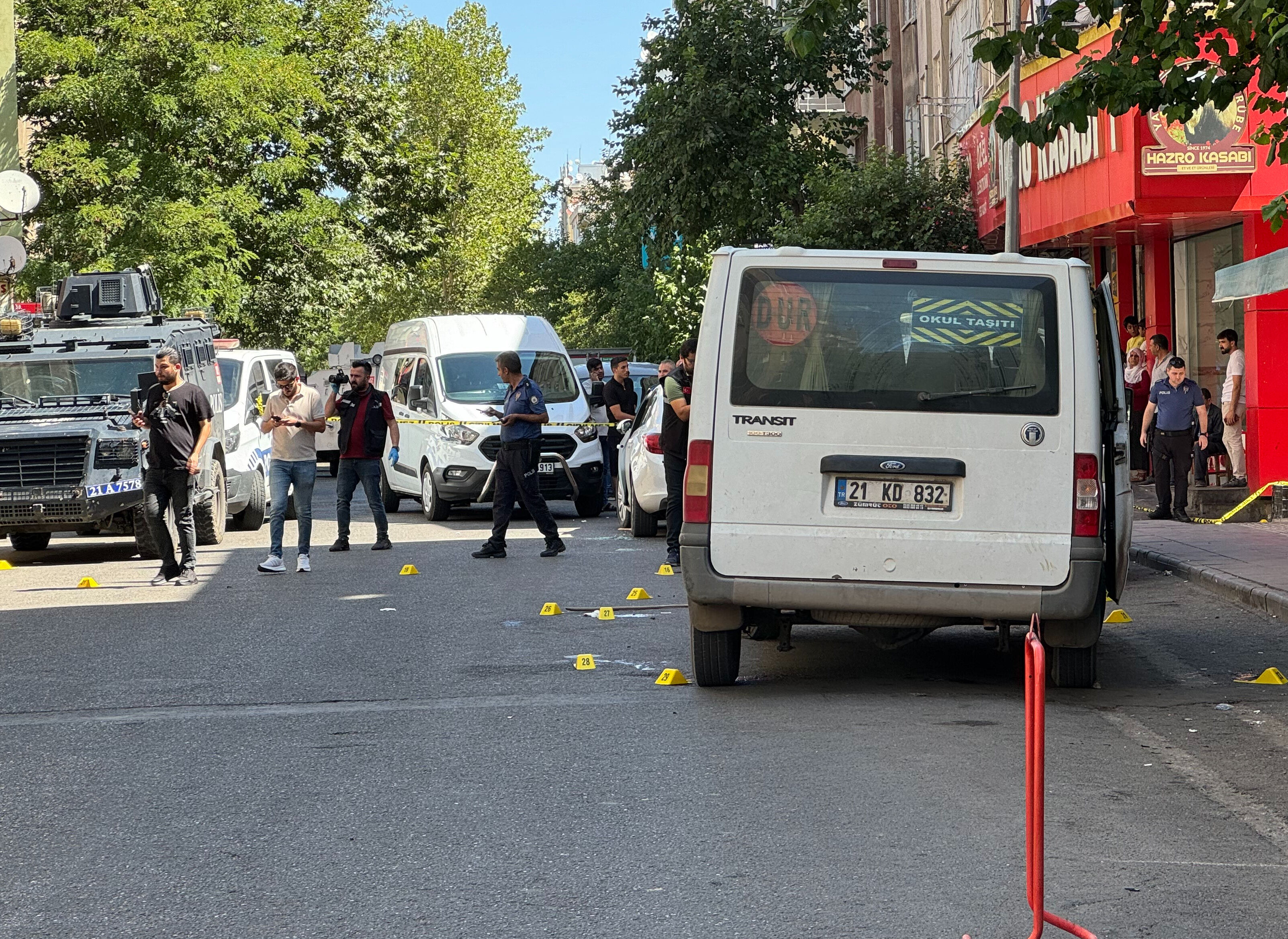 Diyarbakır'da akrabalar arasında silahlı kavga: 1 ölü, 6 yaralı - 2. Resim